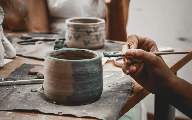 Farba do donic ceramicznych bez odprysków - poradnik