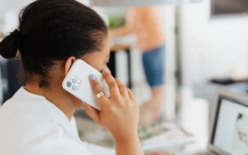 Jak obniżyć rachunki za telefon i internet o 50%? 5 skutecznych strategii negocjacji z operatorem