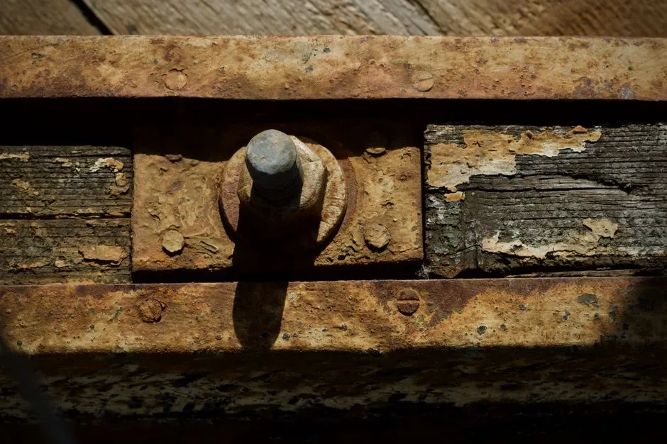 Zapieczona śruba w kole? 5 domowych sposobów bez siły