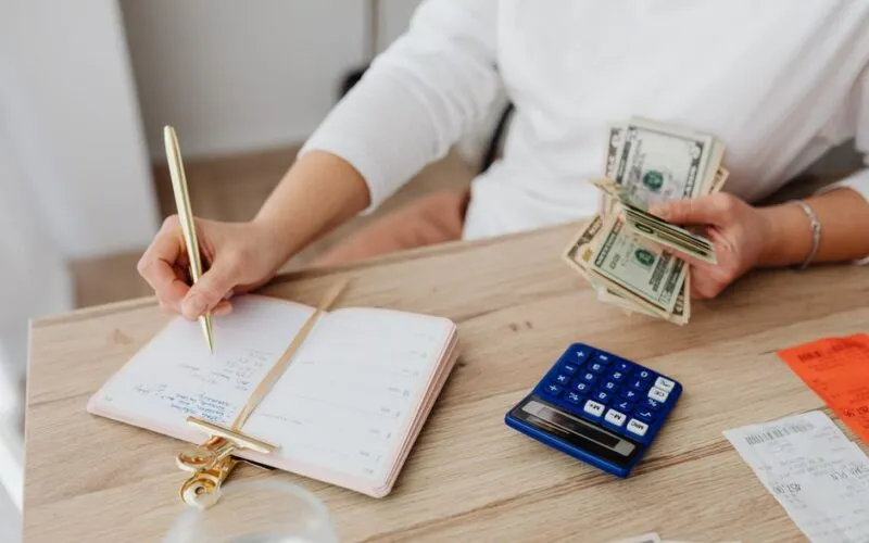 Jak obniżyć rachunki za dom o 40% w 6 miesięcy? Plan krok po kroku