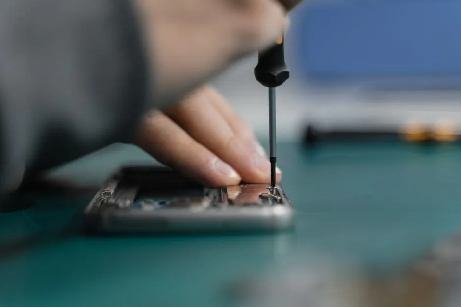 Uszczelnij ekran telefonu - 5 klejów po teście przyczepności