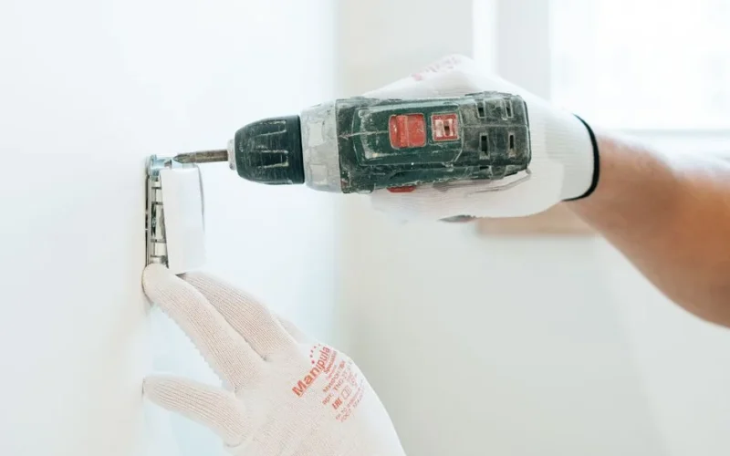 Instalacja w domku letniskowym - co zrobisz sam, a co zlecisz?